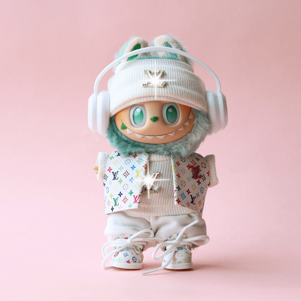 White Streetwear Set (6-Piece)